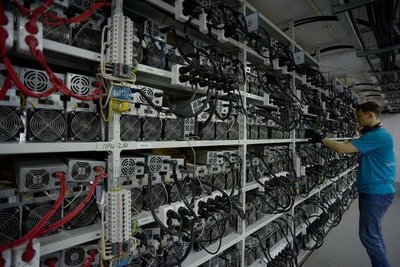 GlacialHash mining farm with renewable energy setup